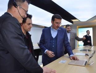 Customs and Trade minister calls for Chinese investors