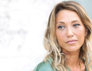 French star Hallydays daughter to contest his will