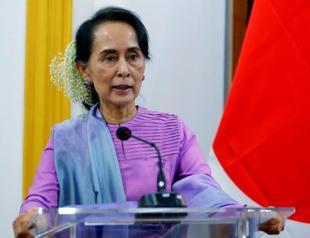 Two Myanmar groups sign cease-fire deal