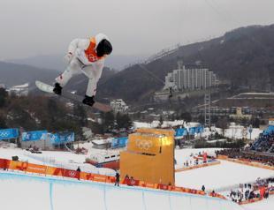 Snowboard legend White wins USA’s 100th Winter Olympic gold