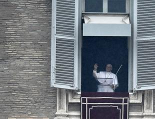 Pope backs down, OKs resignation of divisive Nigerian bishop