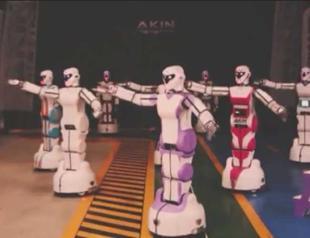 Robots ‘made in Turkey’ fascinate with Turkish folk dancing skills
