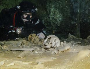 Fossils and Mayan relics found in underwater cave