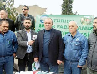 Workers react against government decision to privatize 14 sugar factories