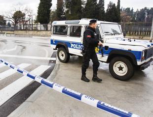 Serbian attacks US embassy, kills himself