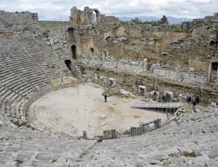 Ancient theater in Perge to be restored