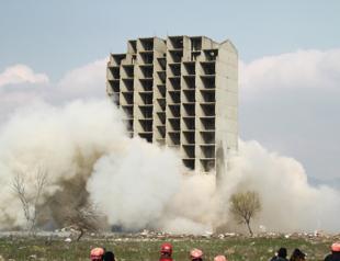 Condemned building withstands 300 kilograms of dynamite in Turkey’s Bursa