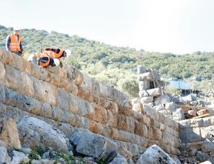 Walls of Antalya’s ancient city of Termessos being restored for first time