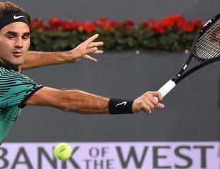 Federer through, Djokovic out at Indian Wells