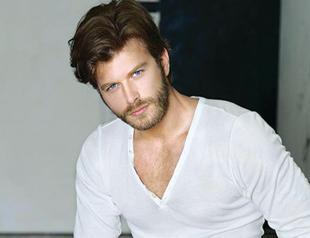Arab wives wish husbands were more like Turkish actor Kıvanç Tatlıtuğ: US academic