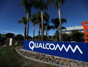 Trump blocks Broadcom bid to acquire Qualcomm