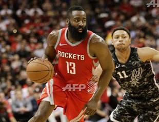 Rockets roll on as Spurs problems deepen