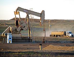 Global oil demand picks up but still lags rising supply: IEA