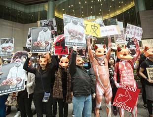 Versace label ‘to stop using fur in products’