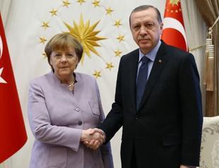 Erdoğan, Merkel discuss counter-terrorism over phone