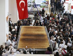 Turkish chefs savor sweet success with world record baklava