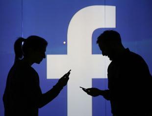 US regulators, states increase pressure on Facebook on privacy