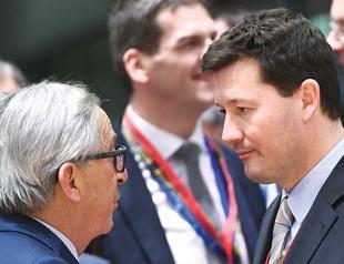 EU defends promotion of Juncker’s aide