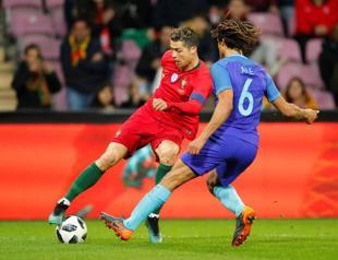 Portugal suffer in friendly with Dutch