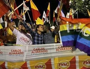 Costa Ricans split over gay marriage vote for next president