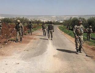 Turkish civilian worker killed, three soldiers wounded in Syria’s Afrin