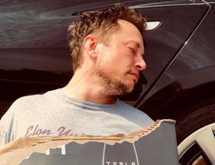 Elon Musk makes light of Tesla’s woes in April 1 Twitter prank