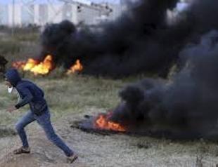 Israeli airstrike on Gaza border kills Palestinian