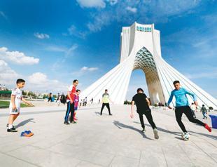 Tehran mayor quits after claims he was threatened with arrest