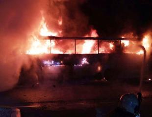 Tour bus with passengers on board catches on fire in Ayvalık in Turkey’s west