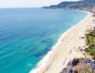 Cleopatra beach draws millions to Antalya