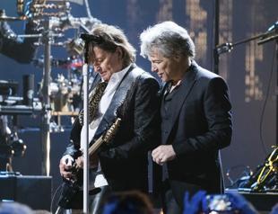 Bon Jovi reunites to enter Rock & Roll Hall of Fame