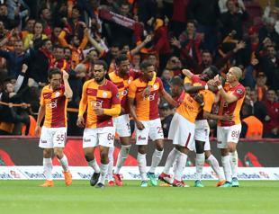 Galatasaray wins to take back top spot in Turkish league