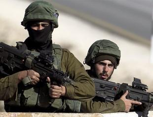 Israeli troops kill two Palestinians