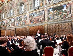 Vaticans Sistine Chapel hosts first live online concert