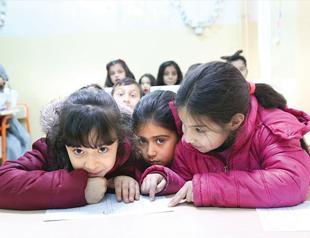 Over 60 percent Syrian children attend school in Turkey: Official