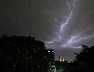 At least 116 killed as storms batter India