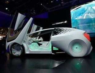 Toyota to build test track for self-driving cars