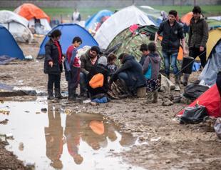 Fight in Greek refugee camp leaves 6 injured, 4 arrested