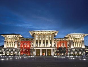 Turkish government vows to ease pressure on lira, curb inflation at emergency meeting