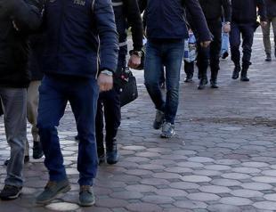 Detention warrants issued for 300 soldiers over suspected FETÖ links