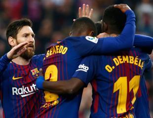 Barça visits Levante with unbeaten season on the line