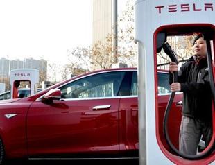 Tesla sets up Shanghai firm as it expands China presence