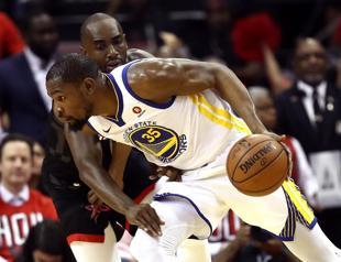 Warriors trounce Rockets in opener