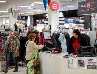 High gasoline prices restrain US retail sales in April