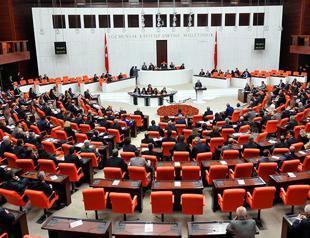 Parliament breaks for recess after authorizing cabinet to issue decree laws