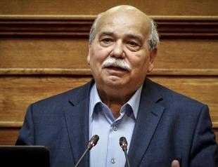 Greek parliament speaker visits Greek soldiers detained in Turkey