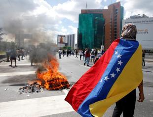 Economic crisis cuts swathe through Venezuela society