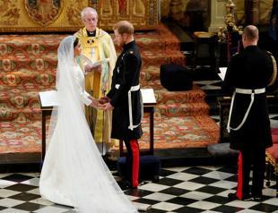 Prince Harry and American actress Markle get married