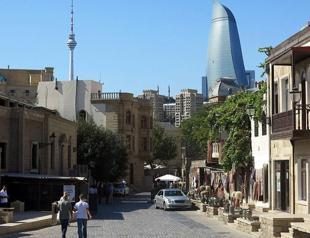 Two killed, two injured in explosion rocking Baku café: Reports
