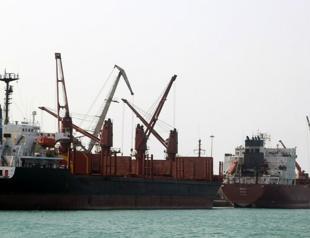 Saudi-led coalition destroys Huthi boats targeting tanker in